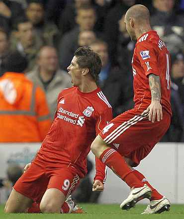Fernando Torres celebrate after scoring against Chelsea