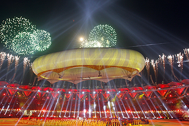 The Aerostat looms over the Jawaharlal Nehru Stadium