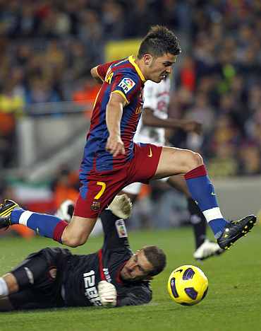 David Villa scores for Barcelona