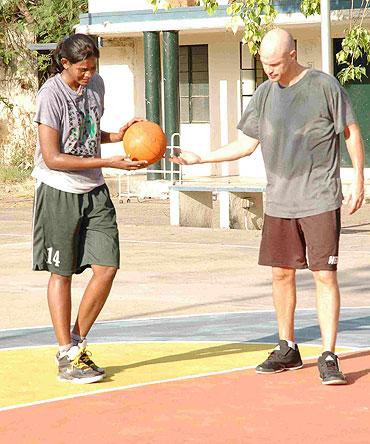 Geethu Anna Jose with Troy Justice at training