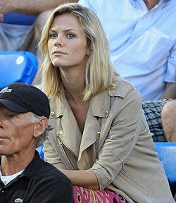 Actress Brooklyn Decker watches her husband Andy Roddick