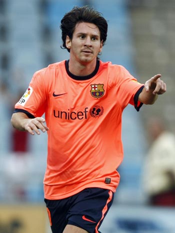 Messi plays down punching incident - Rediff.com