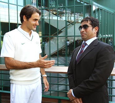 Sachin Tendulkar (right) with Roger Federer