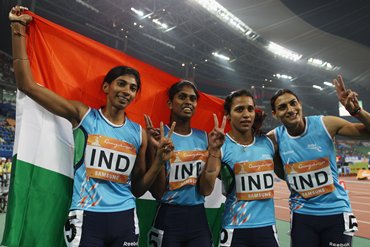 Ashwini, Sini Jose, Mandeep and Manjeet Kaur after winning the gold at the Asian Games