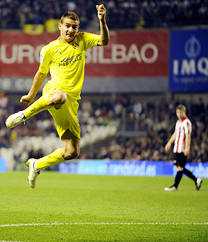 Villarreal's Marco Ruben celebrates