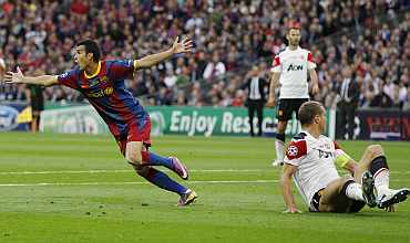 Pedro celebrates after scoring against Manchester United in Champions League final