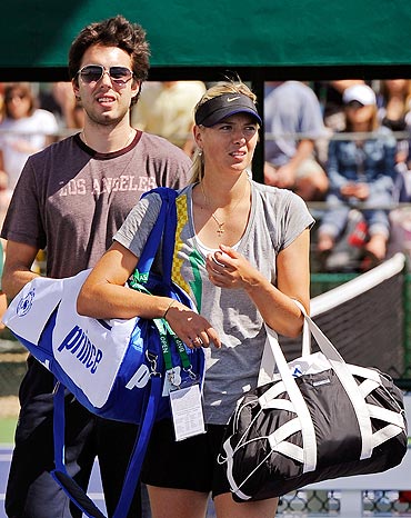 Sasha Vujacic and Maria Sharapova
