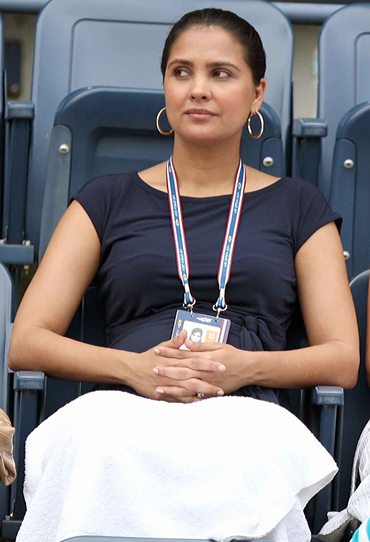 Mahesh's wife Lara Dutta watches the action from the stands