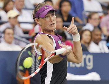 Samantha Stosur returns to Angelique Kerber during the semi-final match at the US Open on Saturday