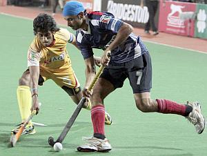 Prabhjot Singh (right) with Arjun Halappa