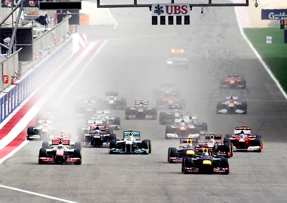 The start of the Bahrain F1 Grand Prix