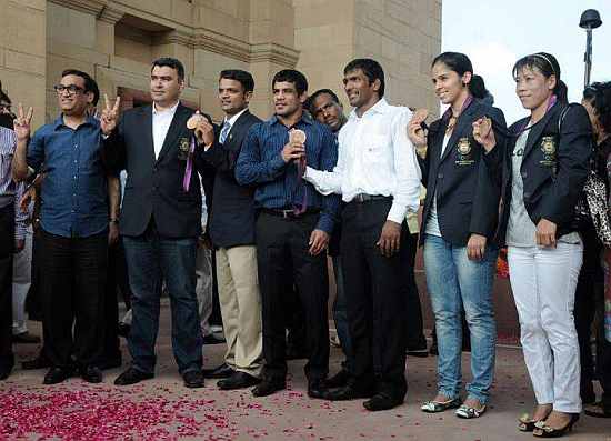 Indian Olympic stars at the India Gate
