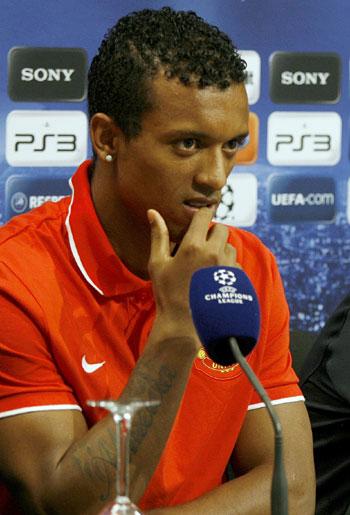 Manchester United may dump Portuguese winger Nani - Rediff ...