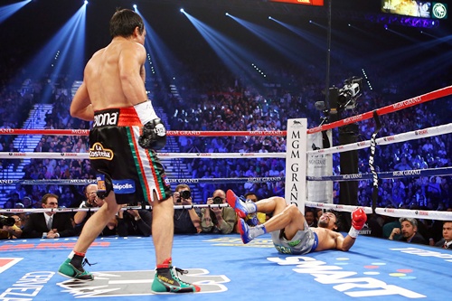 Juan Manuel Marquez knocks down Manny Pacquiao