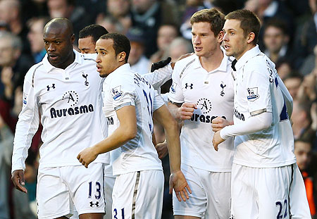 Tottenham Hotspur players celebrate
