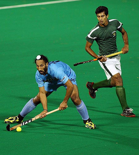 'Hockey India should learn how to treat seniors from BCCI'
