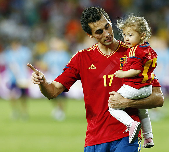 Euro photos: Kiddies party after dads' triumph