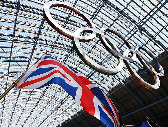 PHOTOS: Around London, three days to go for the Games
