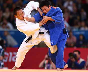 Judo result overturned after angry crowd erupts - Rediff Sports