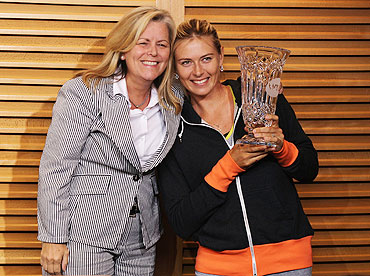 Maria Sharapova poses with WTA CEO Stacey Allaster after becoming the WTA World No 1 following her French Open semi-final victory over Petra Kvitova on Thursday