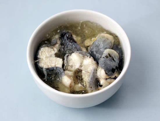 A traditional British snack of jellied eels