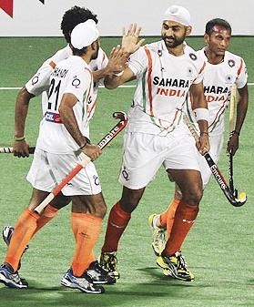 Sandeep Singh (centre)