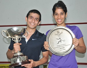 Saurav Ghosal and Joshana Chinappa with their trophies