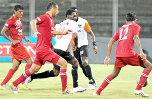 Mumbai FC and Churchill players in action