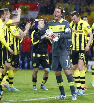 Borussia Dortmund players celebrates
