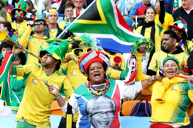 South Africa fans show their support for Nelson Mandela