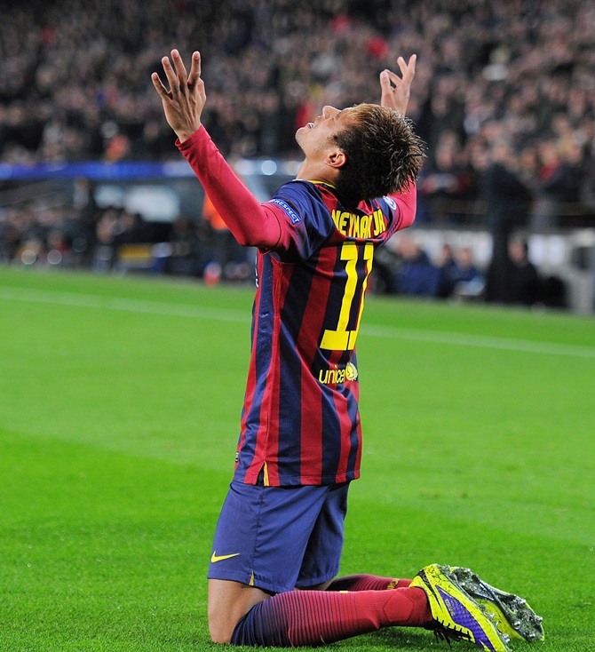Neymar of FC Barcelona celebrates a goal