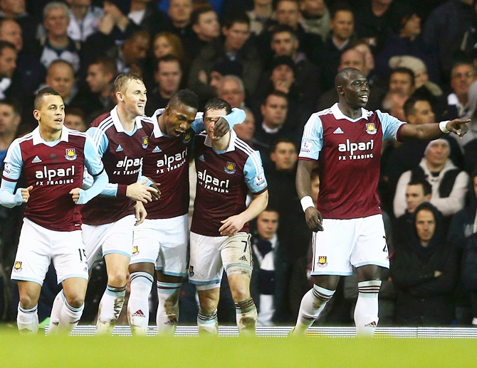 Matthew Jarvis of West Ham United (second right) celebrates with teammates as he scores their first goal