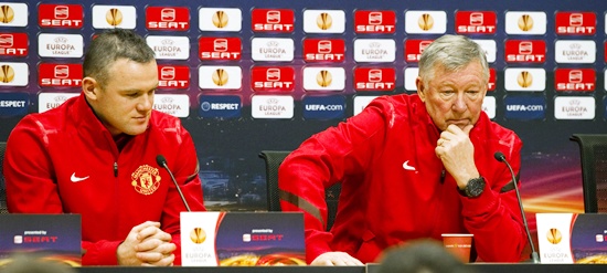 Manchester United's manager Alex Ferguson (right) and Wayne Rooney