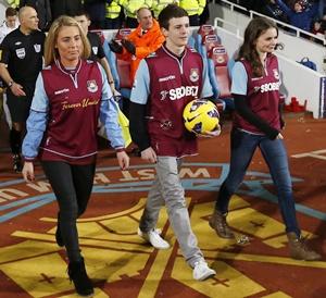 Grandchildren of Bobby Moore