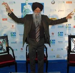 Fauja Singh in Mumbai on Friday