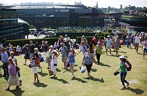 Fans on Murray Mound at Wimbledon