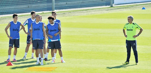 Jose Mourinho with Real Madrid players