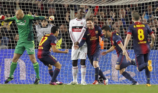 Barcelona's David Villa (second right) celebrates after scoring a goal