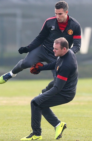 Wayne Rooney of Manchester United with Robin Van Persie