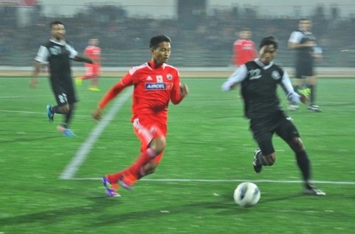 Shillong Lajong tackle past Mohammedan Sporting