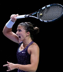 Ruthless Errani secures Fed Cup for Italy