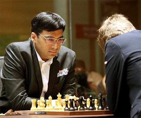 Carlsen beats Anand for World chess crown after Game 10 is drawn -  Rediff.com