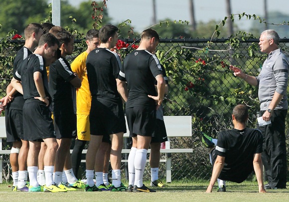 New Zealand Manager Ricki Herbert speaks to embers of his team during their training session