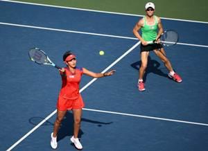 Sania Mirza (left) and Cara Black