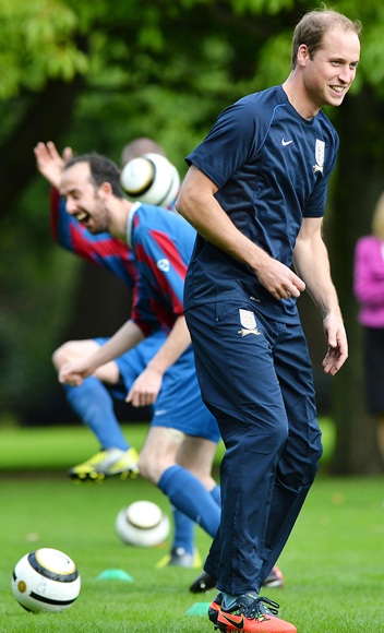 Prince William, Duke of Cambridge trains with players