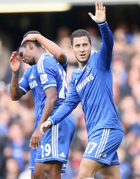 den Hazard of Chelsea celebrates