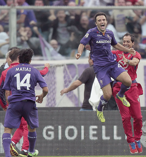 Serie A: Rossi's hat-trick helps Fiorentina stun champions ...