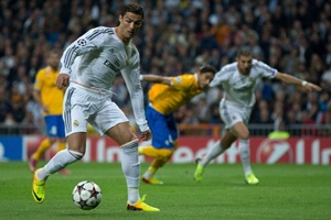 Cristiano Ronaldo runs in to score