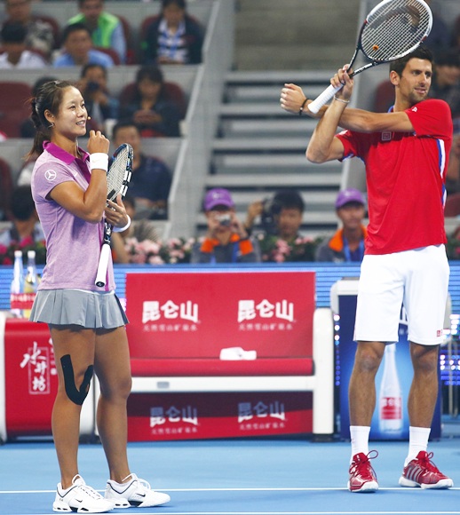 Serbia's Novak Djokovic (right) and China's Li Na