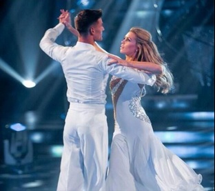 Abbey Clancy wins plaudits on 'Strictly Come Dancing' debut
